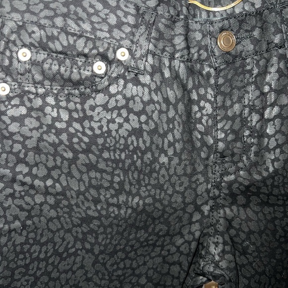 Yves St. Laurent NWT Snake Skin Print Skinny Jean Size 27 - Picture 2 of 9